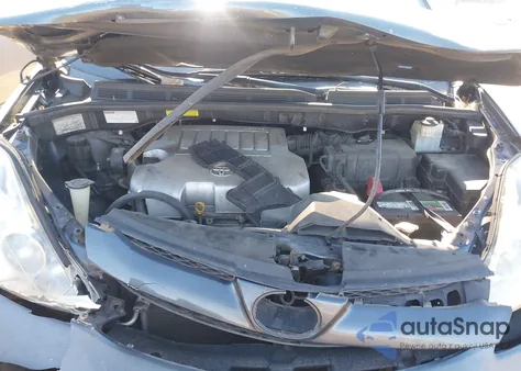 2010 Toyota Sienna Le z USA, uszkodzony, nr VIN 5TDKK4CC9AS315099